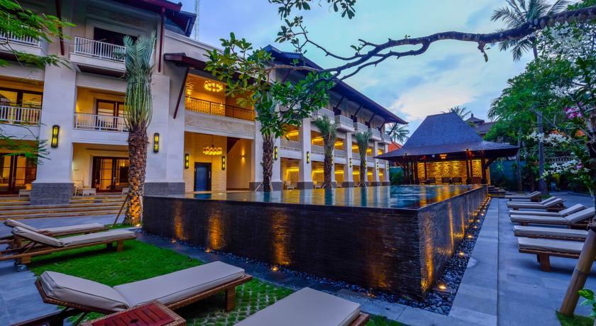 Puri Santrian Beach Resort And Spa Sanur Exterior foto