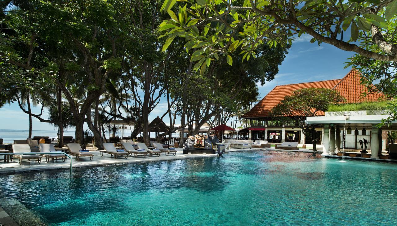 Puri Santrian Beach Resort And Spa Sanur Exterior foto