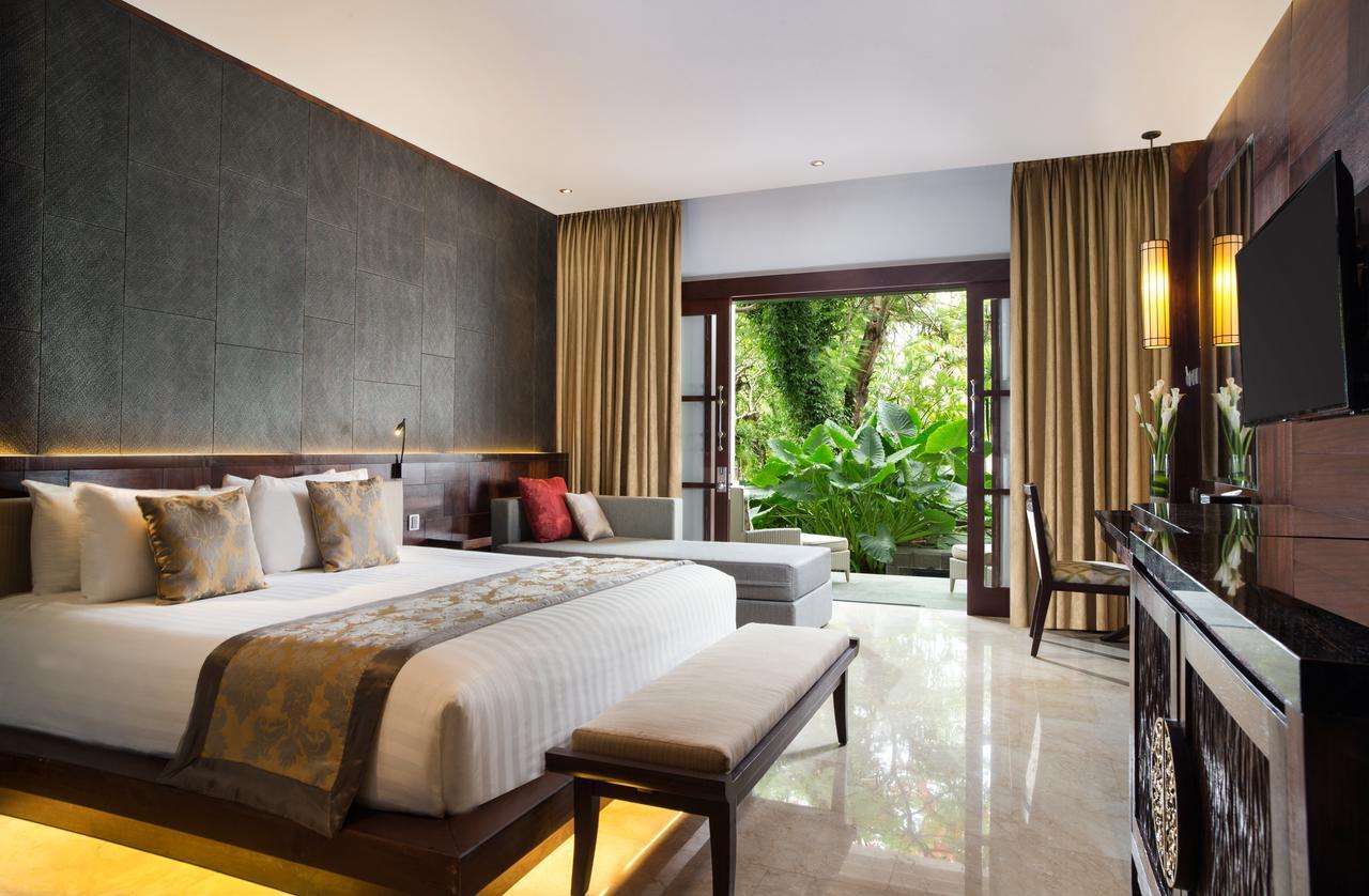 Puri Santrian Beach Resort And Spa Sanur Exterior foto