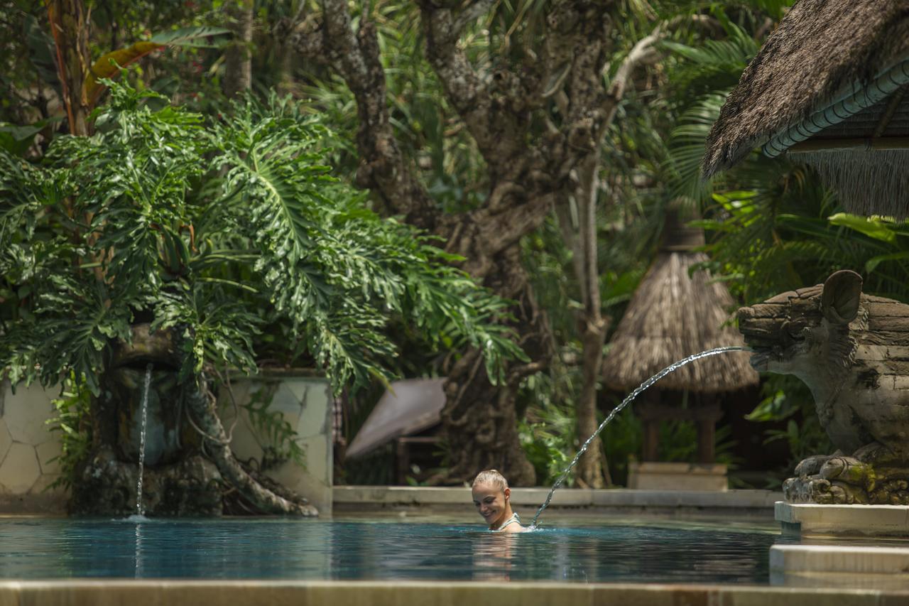 Puri Santrian Beach Resort And Spa Sanur Exterior foto