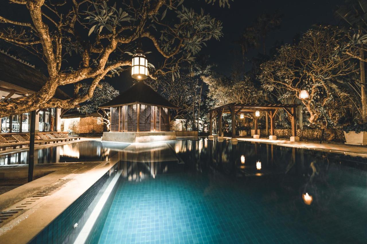 Puri Santrian Beach Resort And Spa Sanur Exterior foto